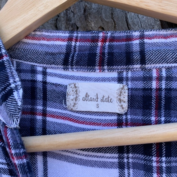 Altair’s State Light Flannel Blouse - Picture 2 of 5